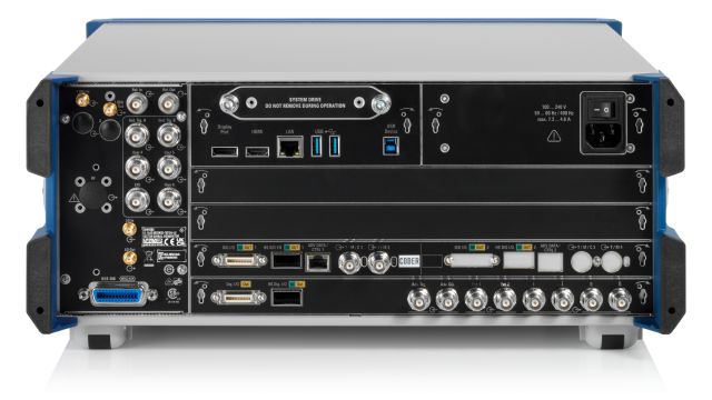 R&S®SMM100A (3).jpg